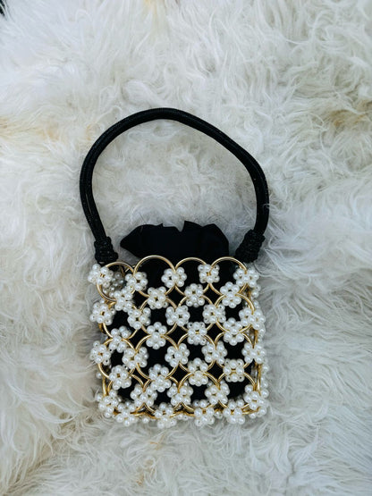 PEARL POTLY CLUTCHE